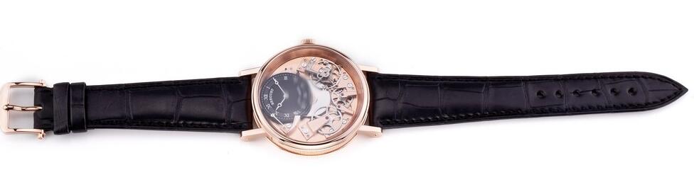 Swiss knock-off Breguet watches are installed with manual-winding movements.
