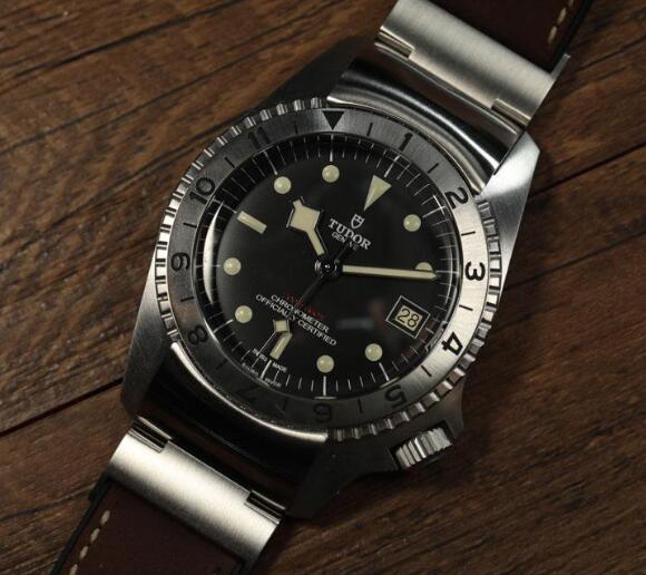 The Tudor P01 perfectly reproduces the appearance of the original model.